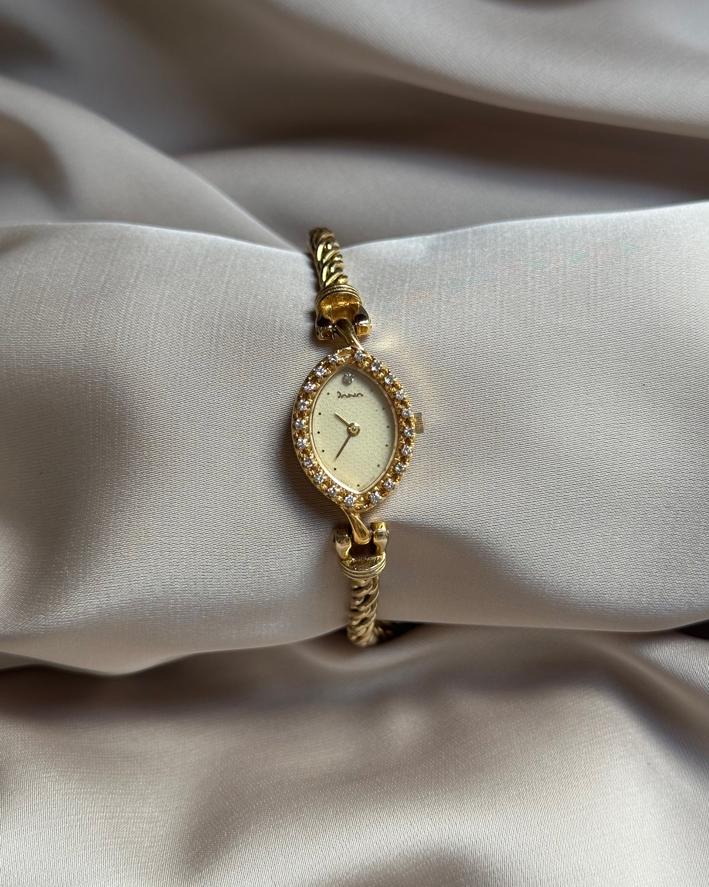 Super Petite Marquise Diamondette Watch