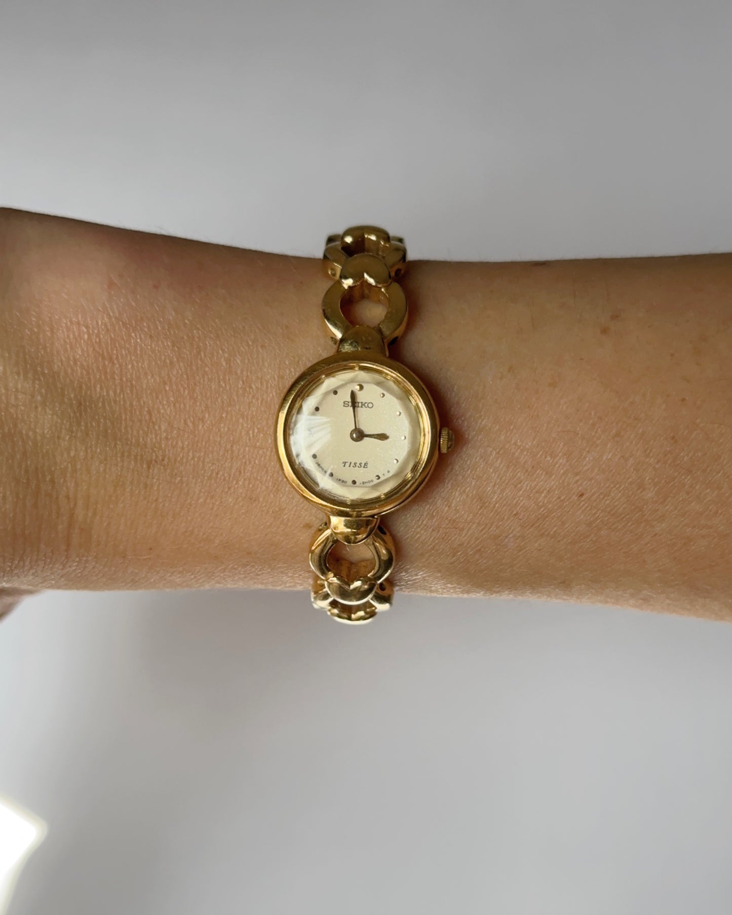 Seiko Tissé Heart Chain Watch