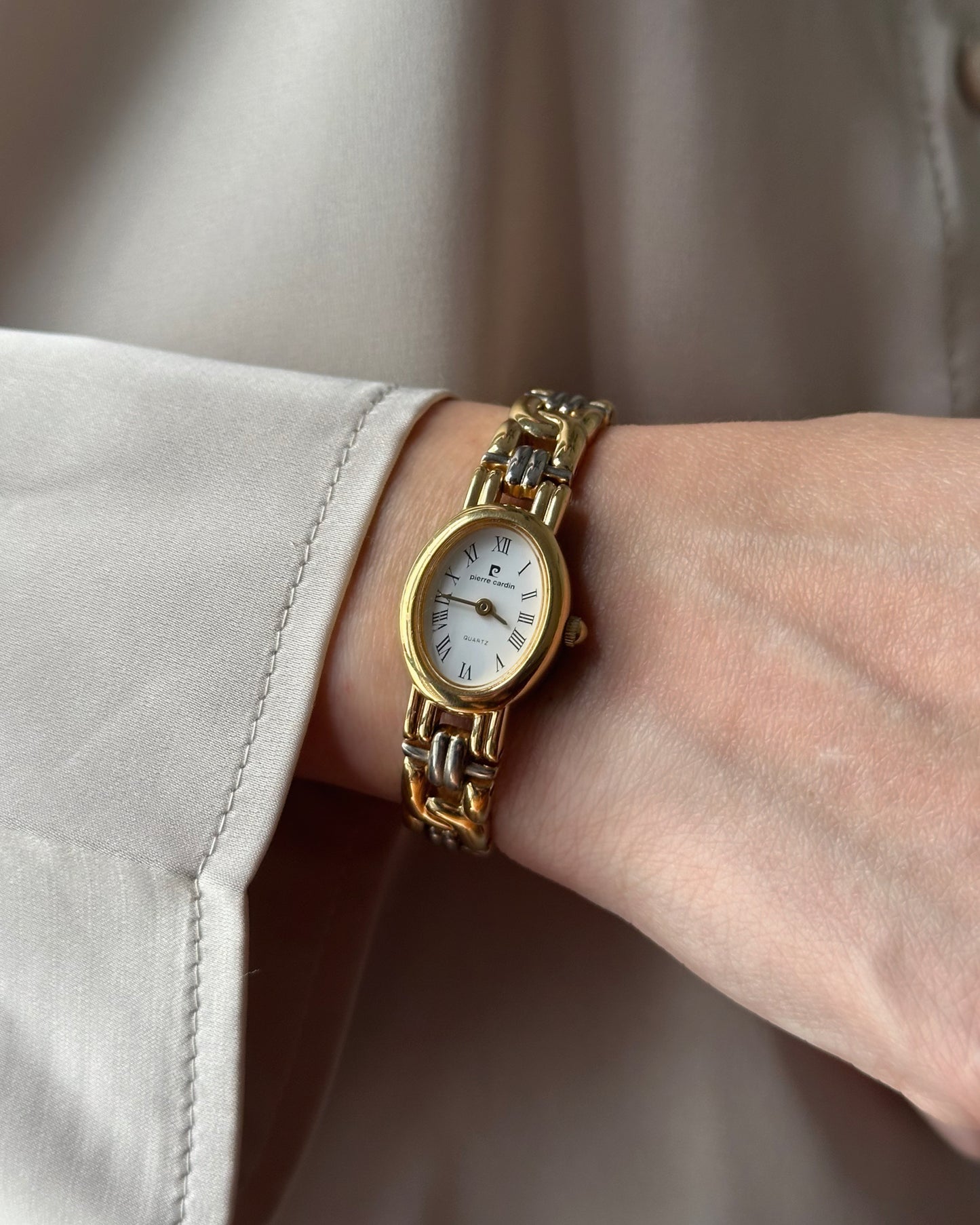 Oval Dual-Tone "Baignoire" Vintage Watch