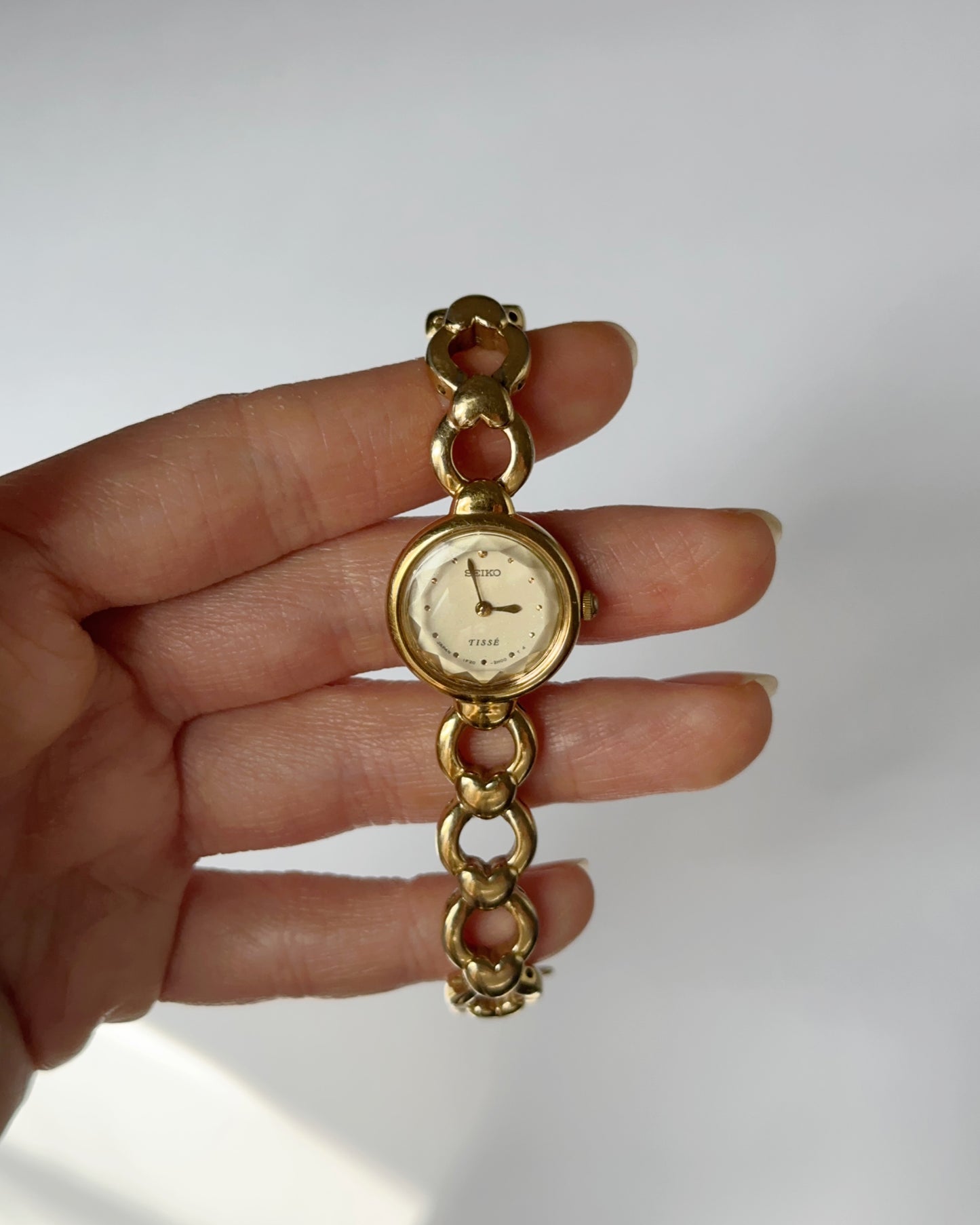 Seiko Tissé Heart Chain Watch