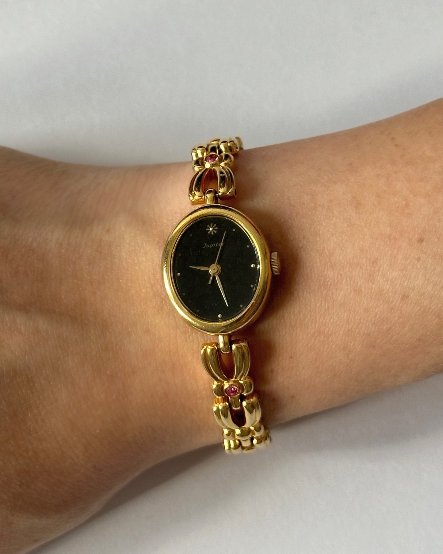 Jupiter vintage gold tone oval watch