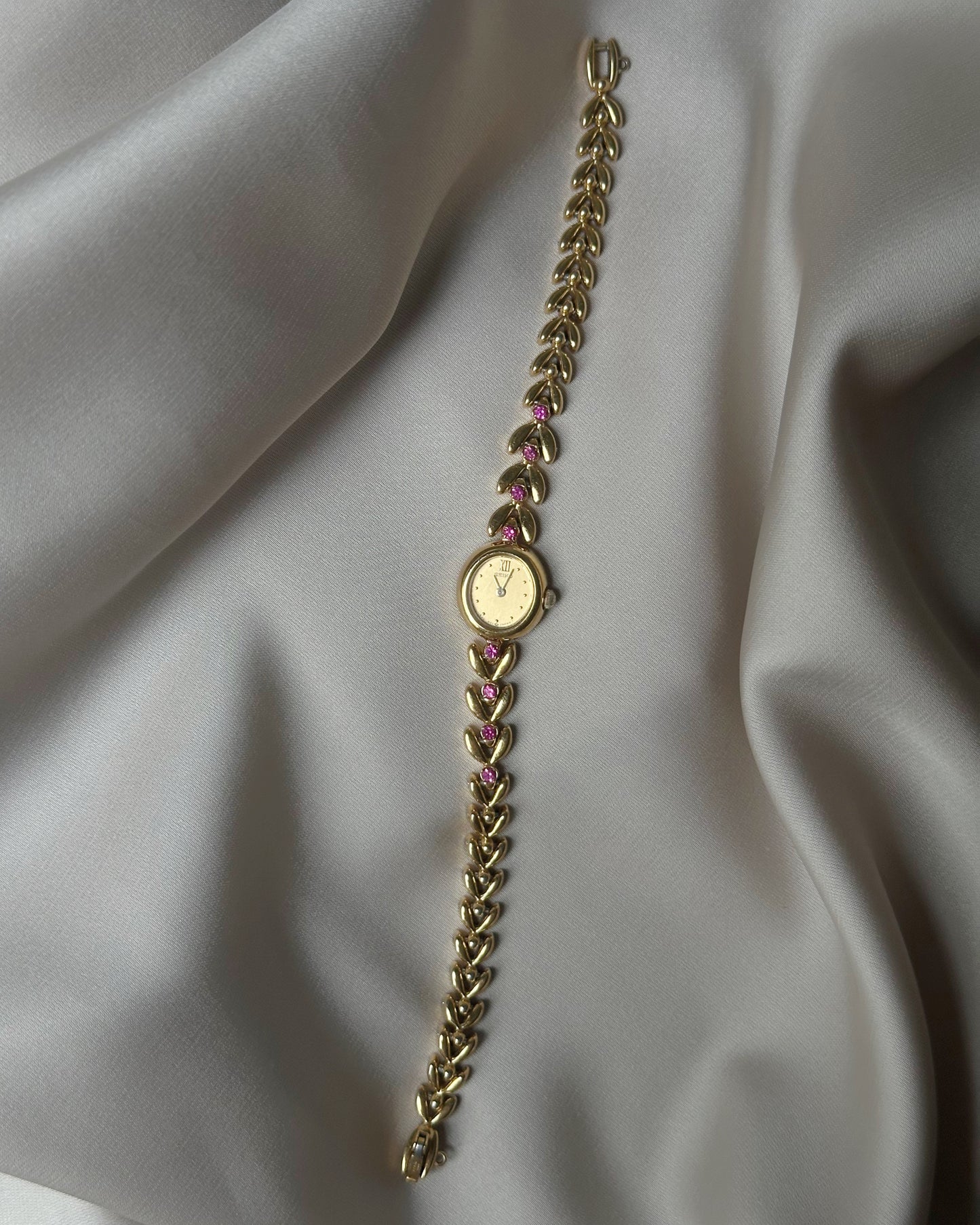 Rare seiko dainty watch in gold tone