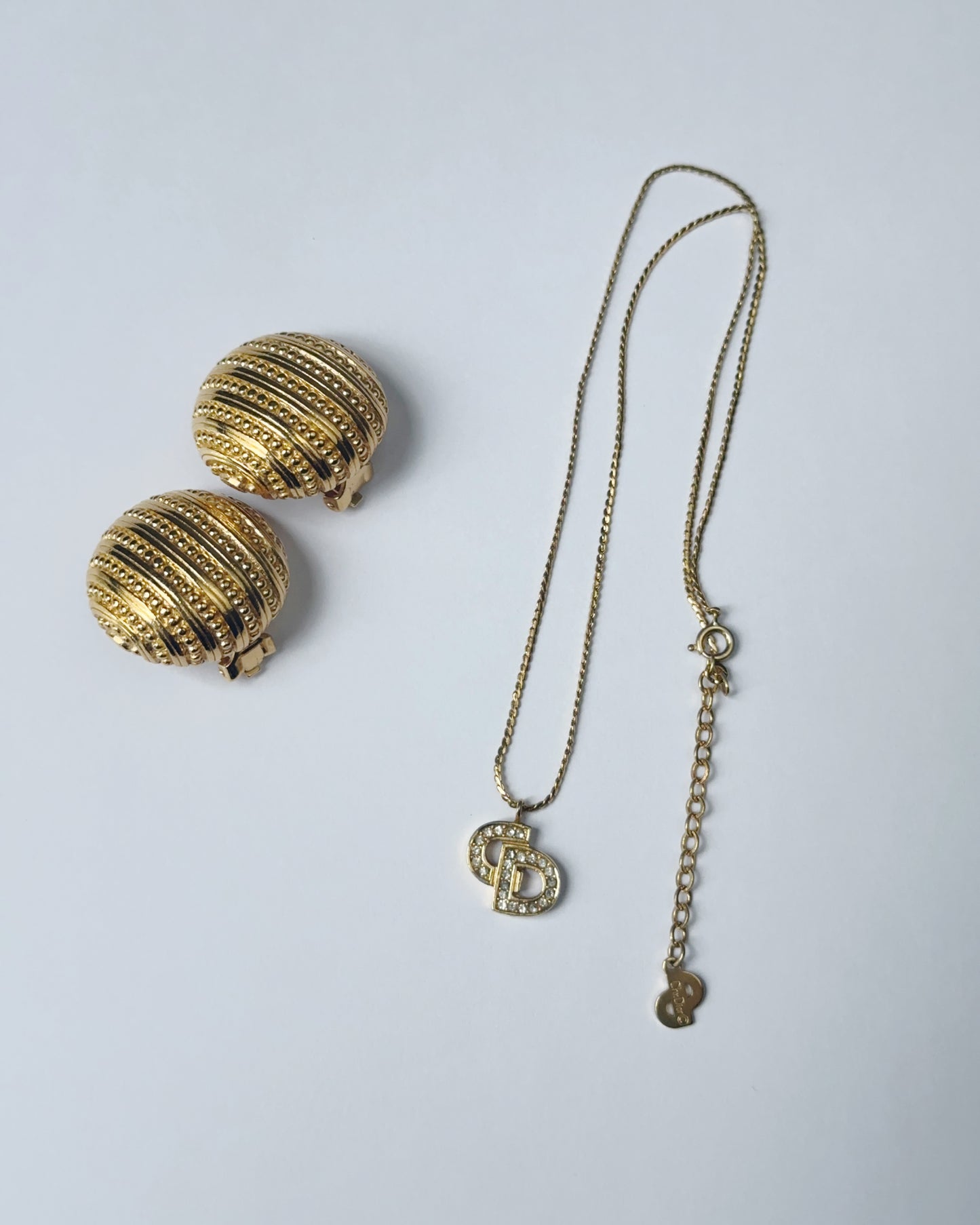 Vintage christian dior jewellery in gold