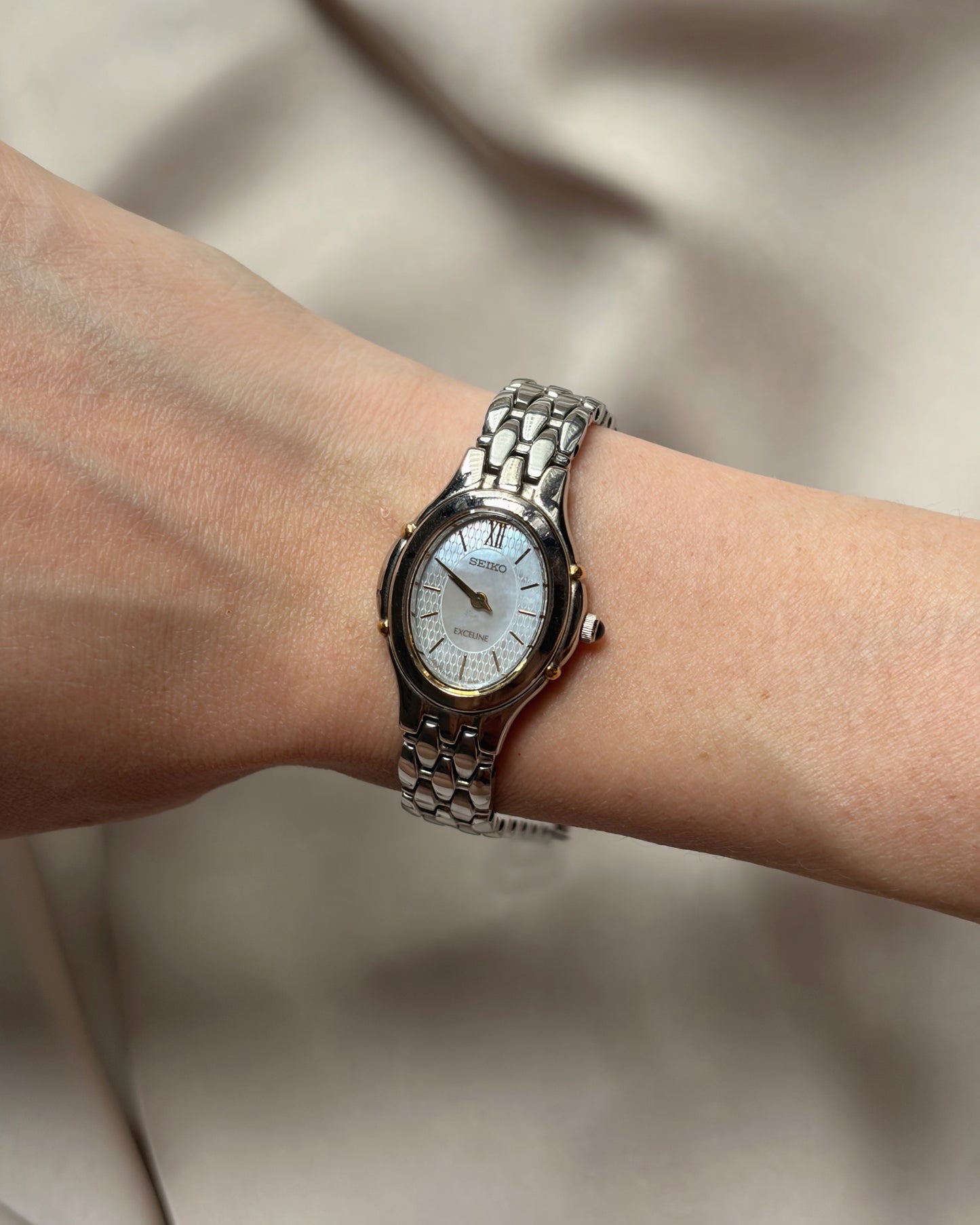 90s Seiko Exceline Mother-Of-Pearl Watch (V110 Solar)