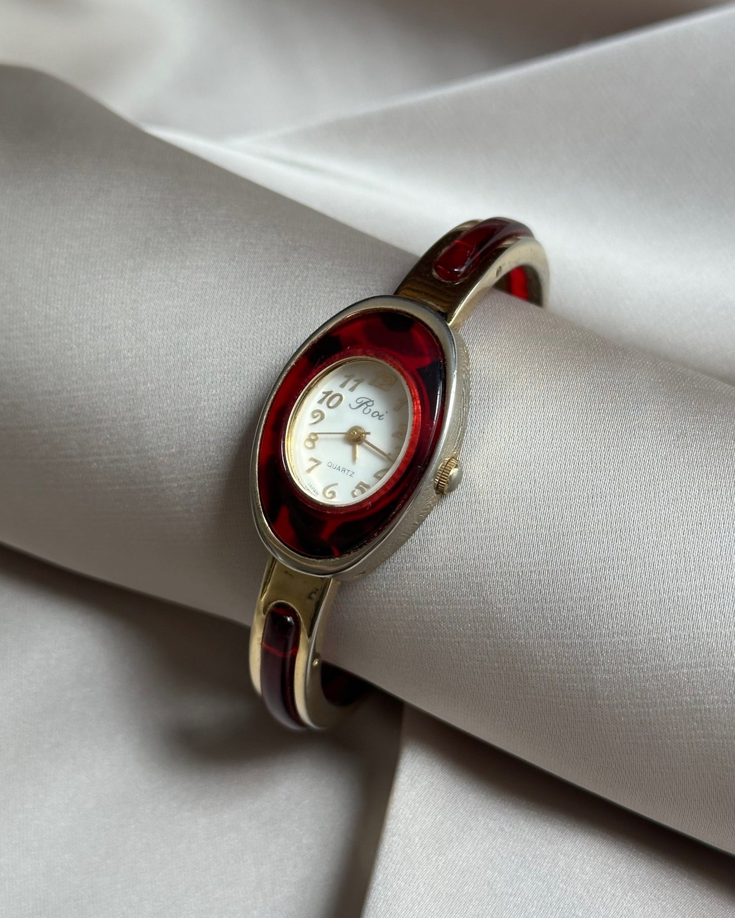 Cherry Glaze Tortoiseshell 90s Bangle Watch