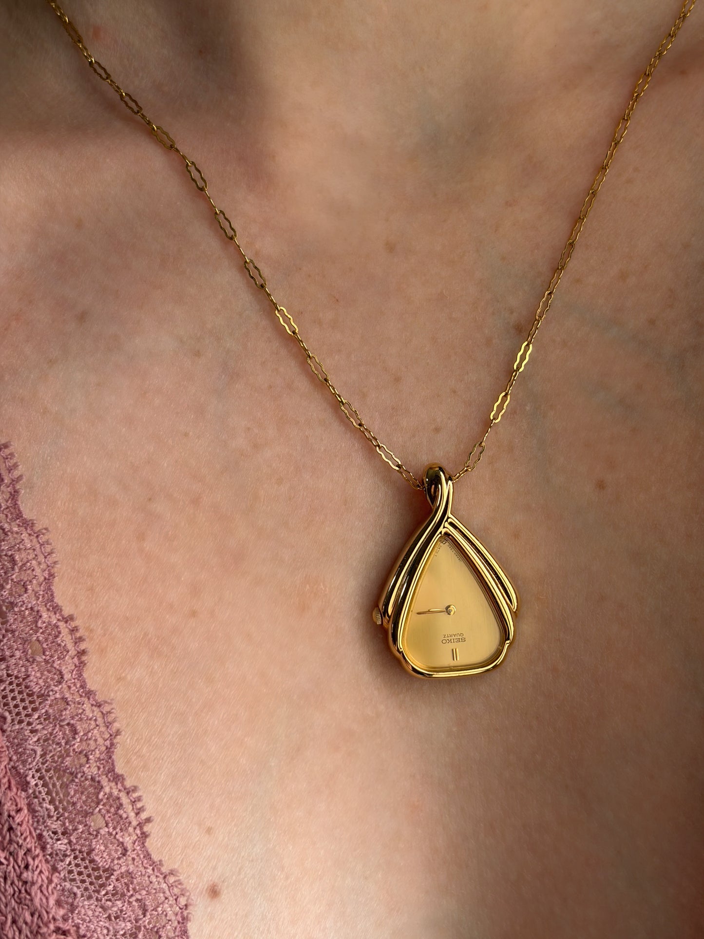 Rare Seiko Draped Teardrop Pendant Watch