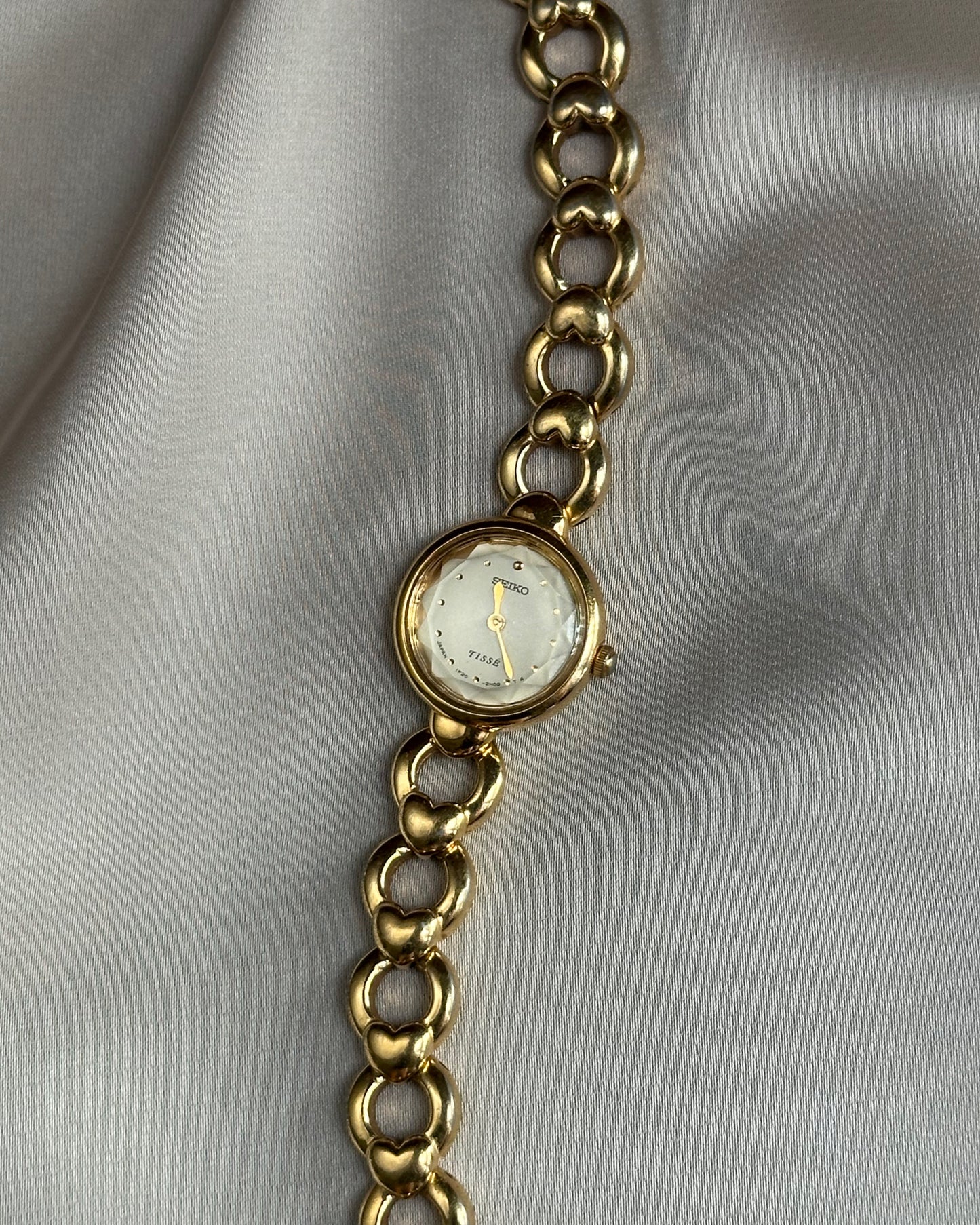 Seiko Tissé Heartlink Gold Petite Watch