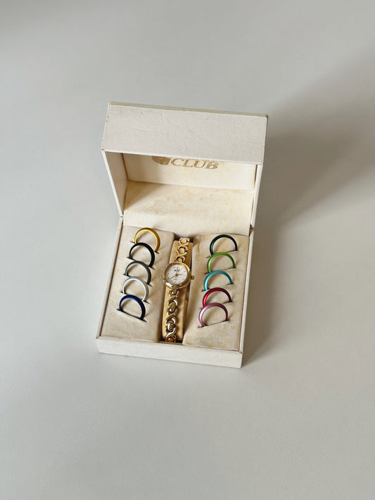 Color club bezel watch
