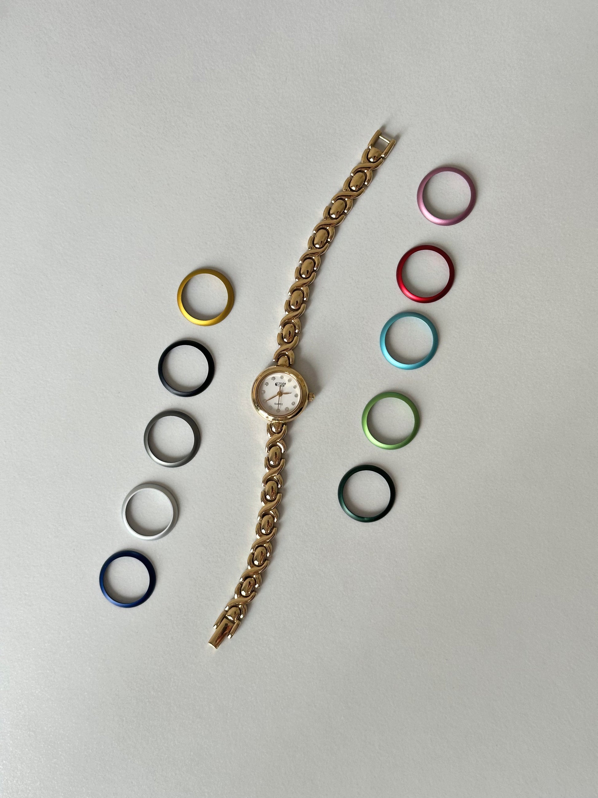 Vintage Color club bezel watch women
