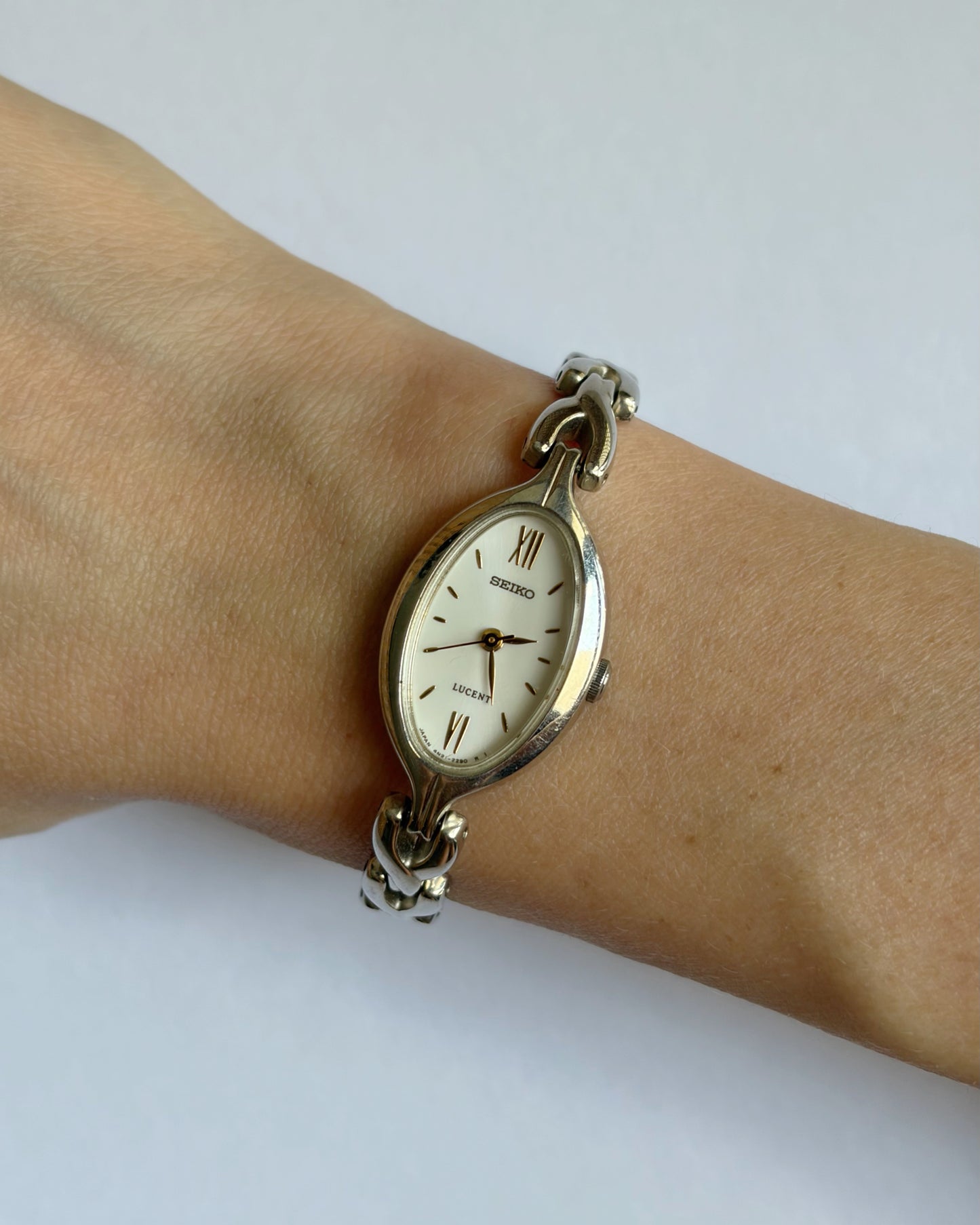 Seiko Lucent Elegant Oval Roman Dial Watch