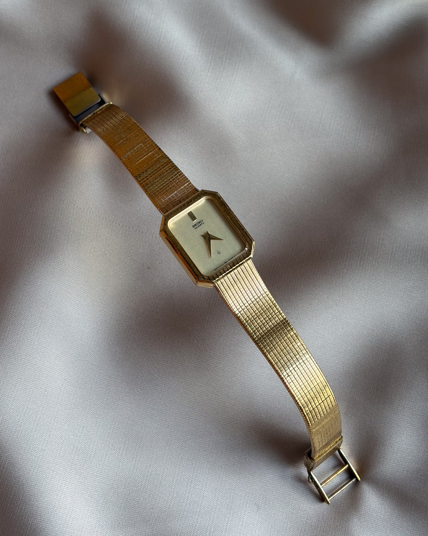 Vintage Minimalist Seiko Tank Gold Tone Watch