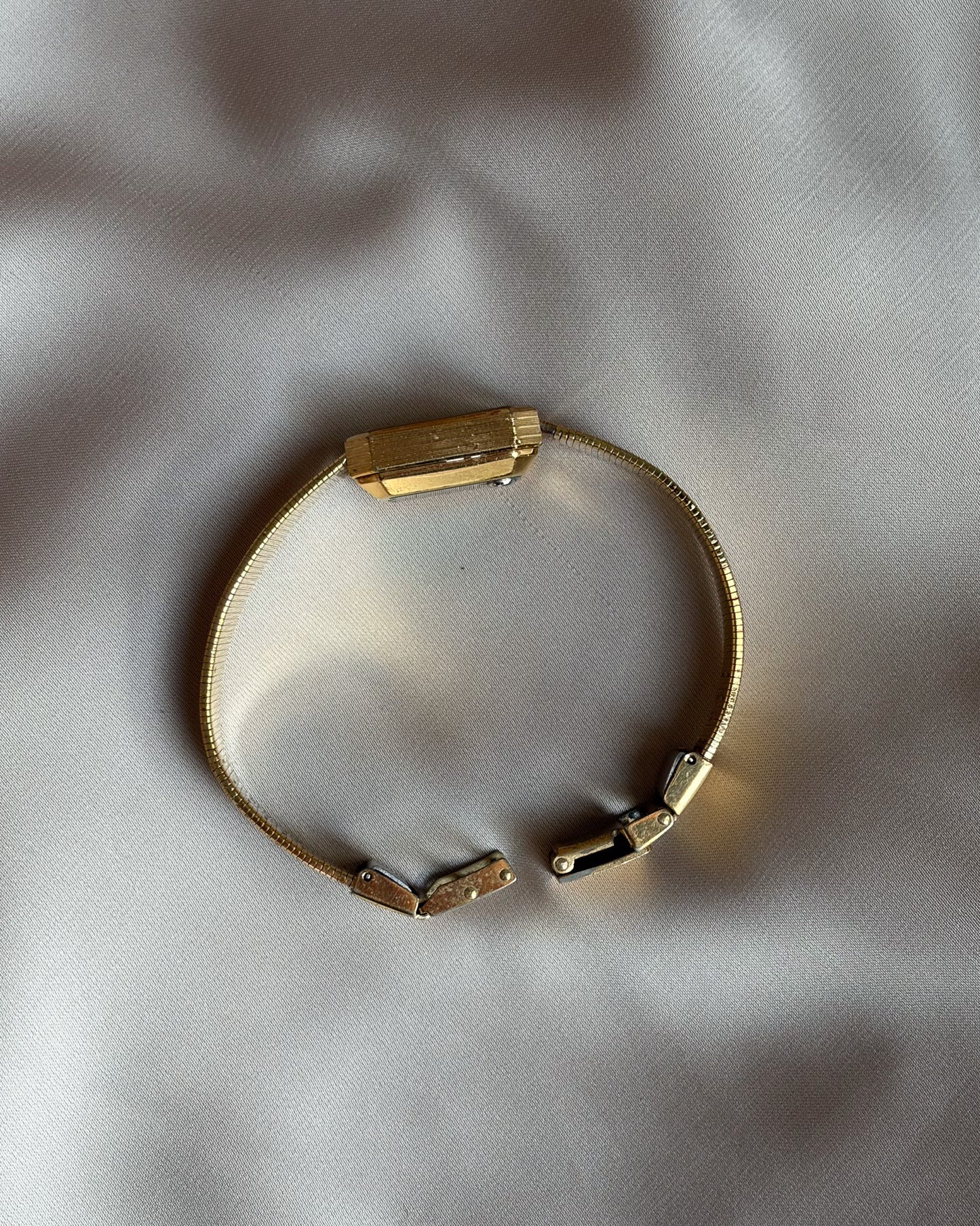 Vintage Minimalist Seiko Tank Gold Tone Watch