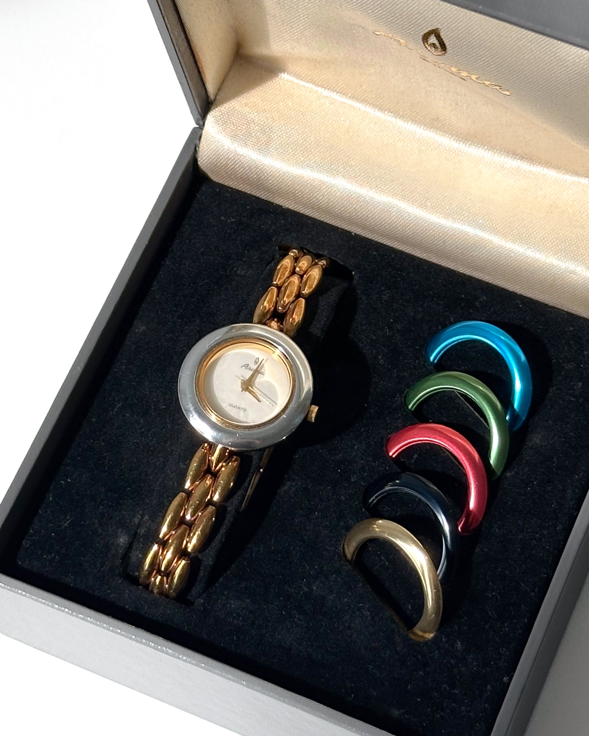 Vintage interchangeable bezel 90s watch