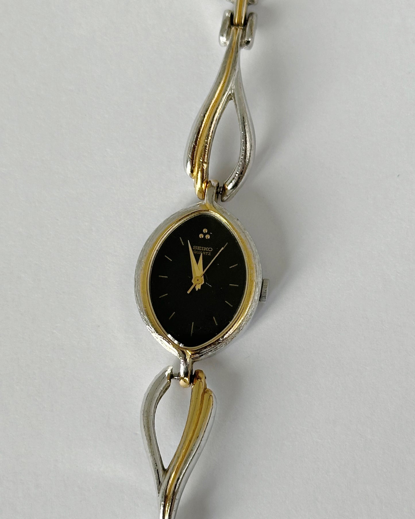 dual tone seiko vintage lady watch 